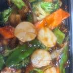 Best 雪豆干贝 Fresh Scallop with Snow Peas in Portland, CT