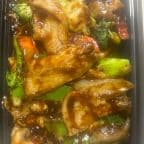 Best 鱼香鸡 Chicken with Garlic Sauce in Portland, CT